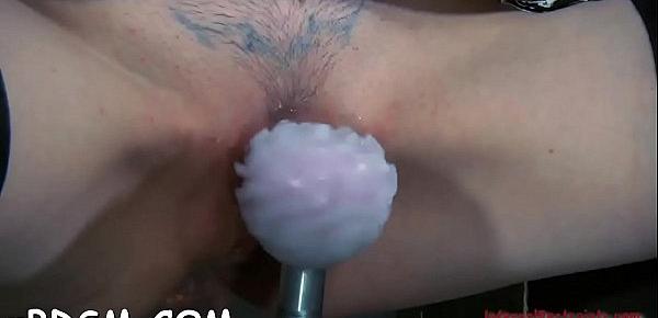  Delighting vagina with sexy toy